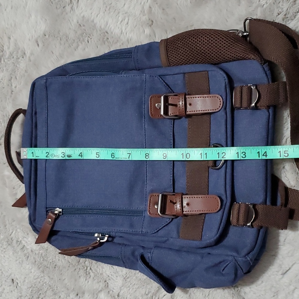 Blue padded backpack - Picture 5 of 9